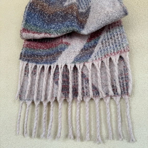 Cozy Oversized Abstract Scarf / Shawl / Wrap - Picture 5 of 6